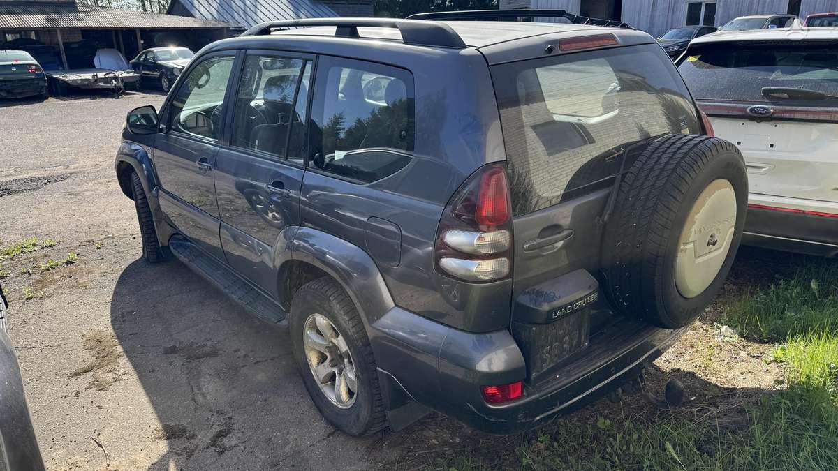Toyota Land Cruiser