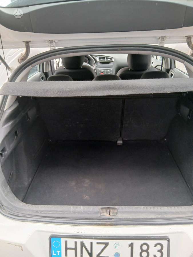 Citroen C4, 1.6 l., hatchback