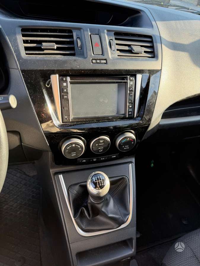 Mazda 5, 1.6 l., mpv / minivan