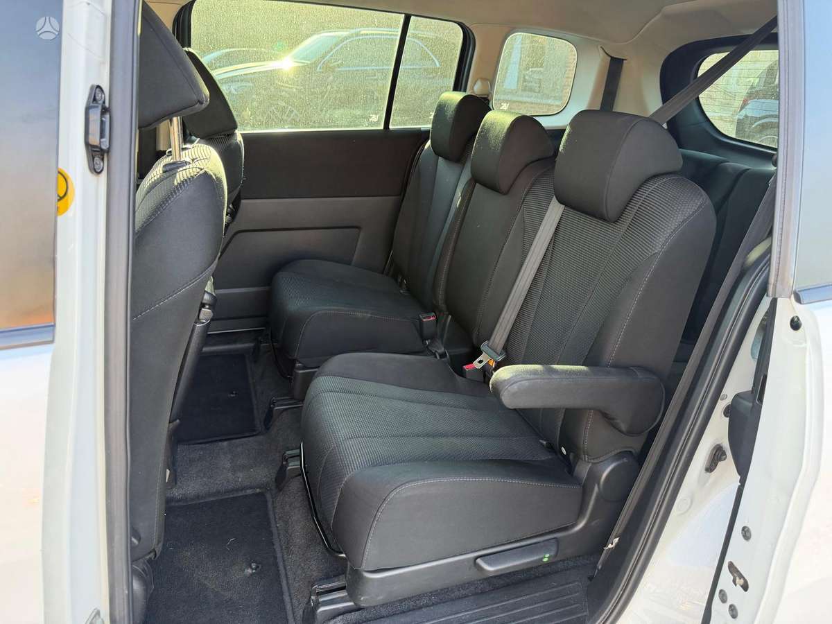 Mazda 5, 1.6 l., mpv / minivan