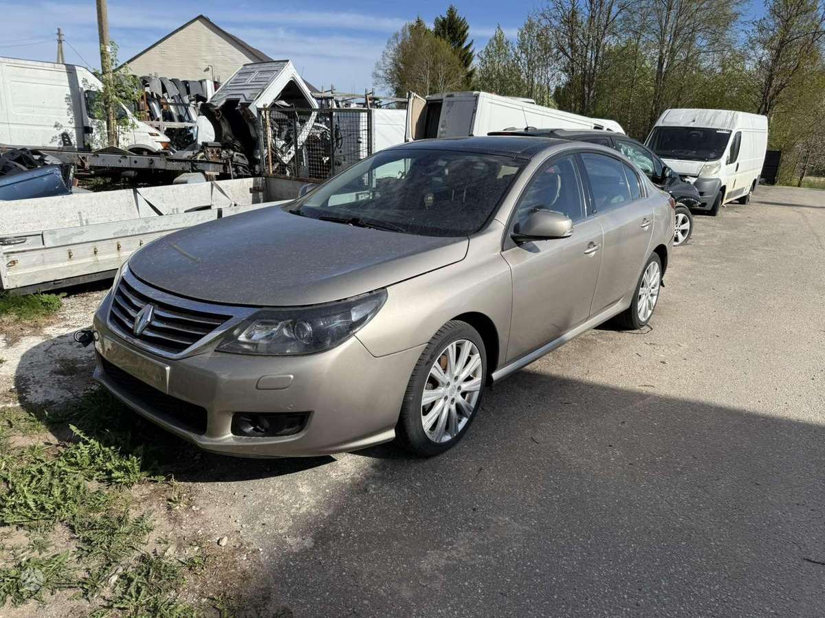 Renault Latitude for parts
