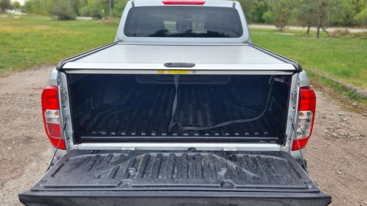 Nissan Navara, 2.3 l., Пикап