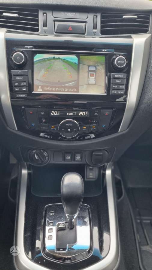 Nissan Navara, 2.3 l., Пикап