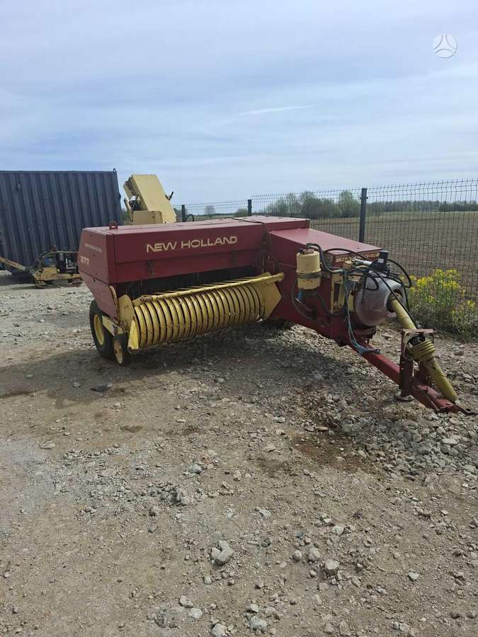 New Holland 377, presai