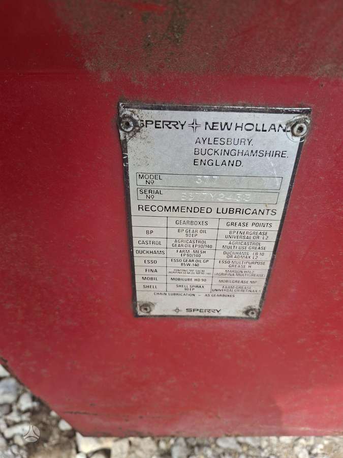 New Holland 377, balers