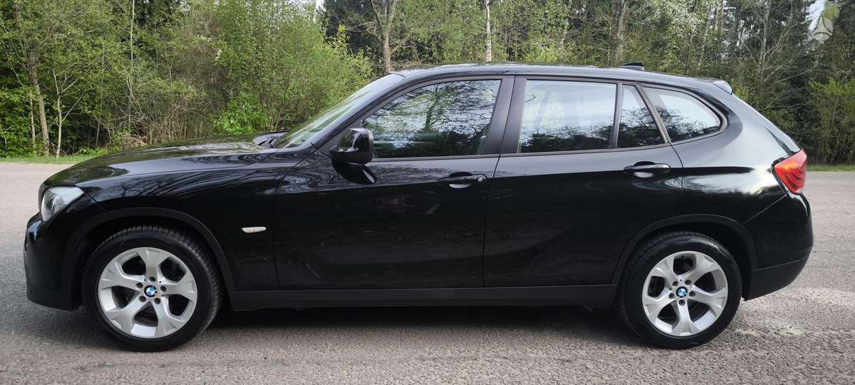 BMW X1, 2.0 l., Внедорожник / Кроссовер