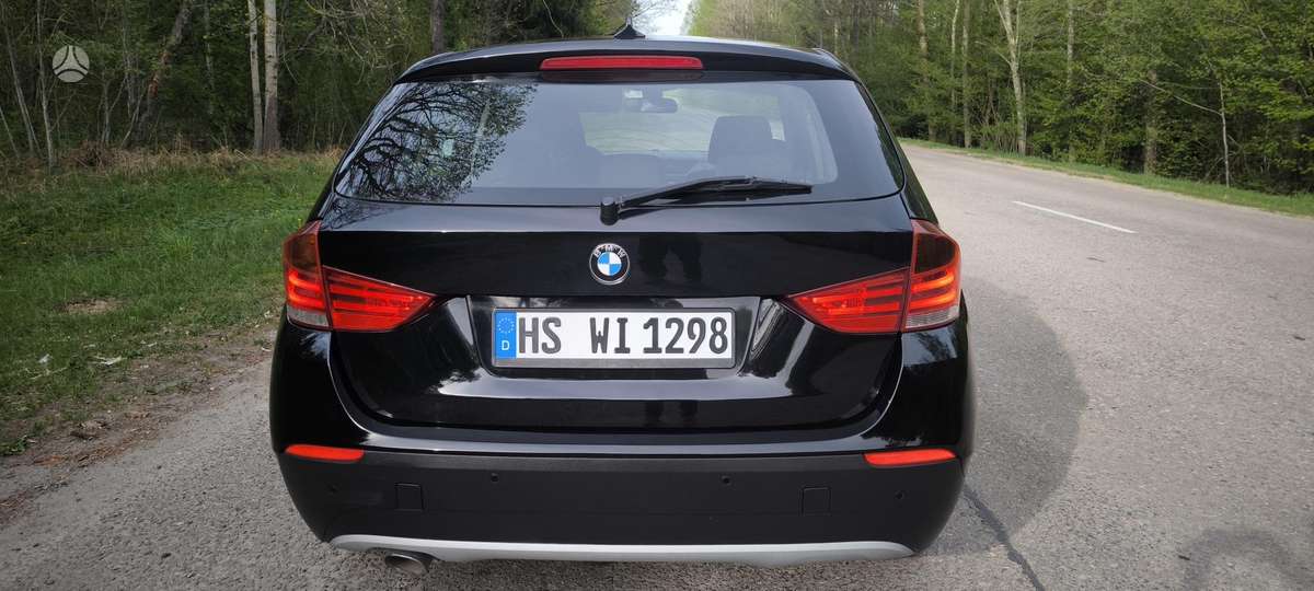BMW X1, 2.0 l., off-road / crossover