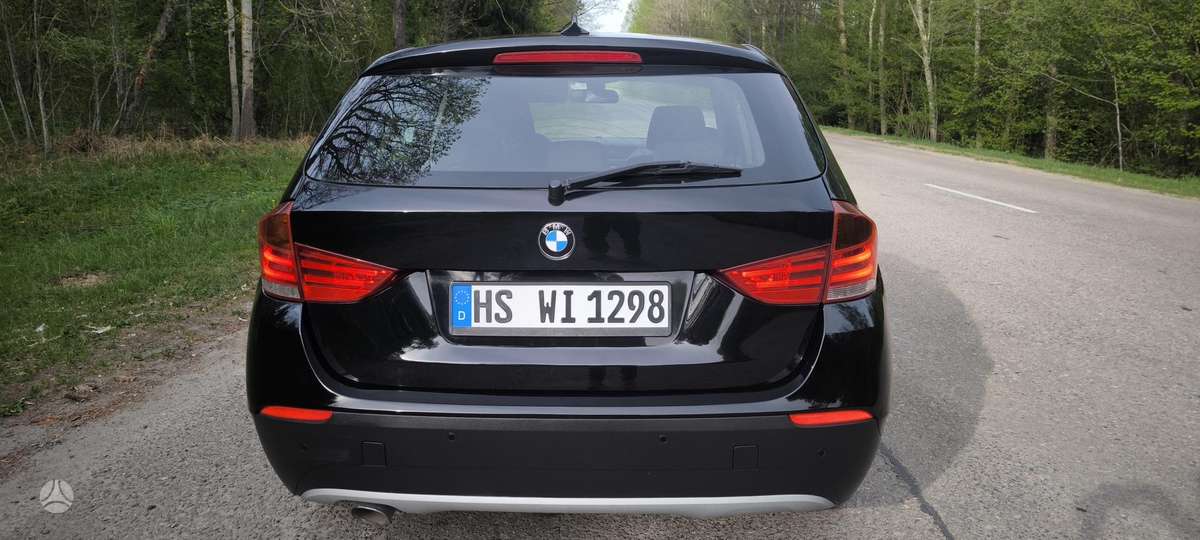 BMW X1, 2.0 l., Внедорожник / Кроссовер