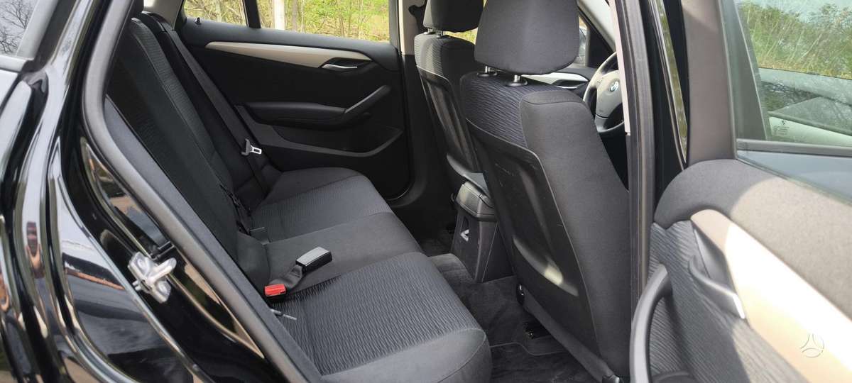 BMW X1, 2.0 l., Внедорожник / Кроссовер