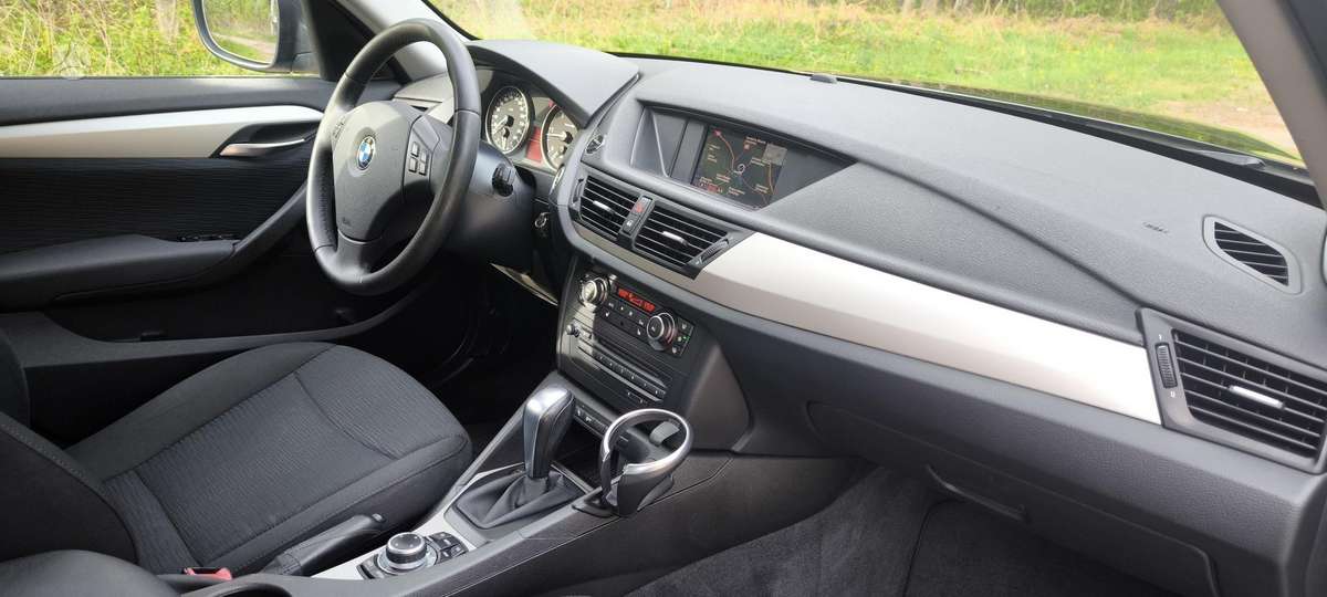 BMW X1, 2.0 l., Внедорожник / Кроссовер