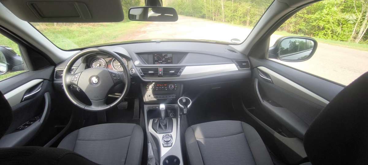 BMW X1, 2.0 l., Внедорожник / Кроссовер