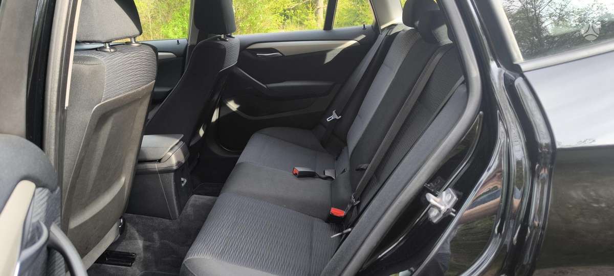BMW X1, 2.0 l., Внедорожник / Кроссовер