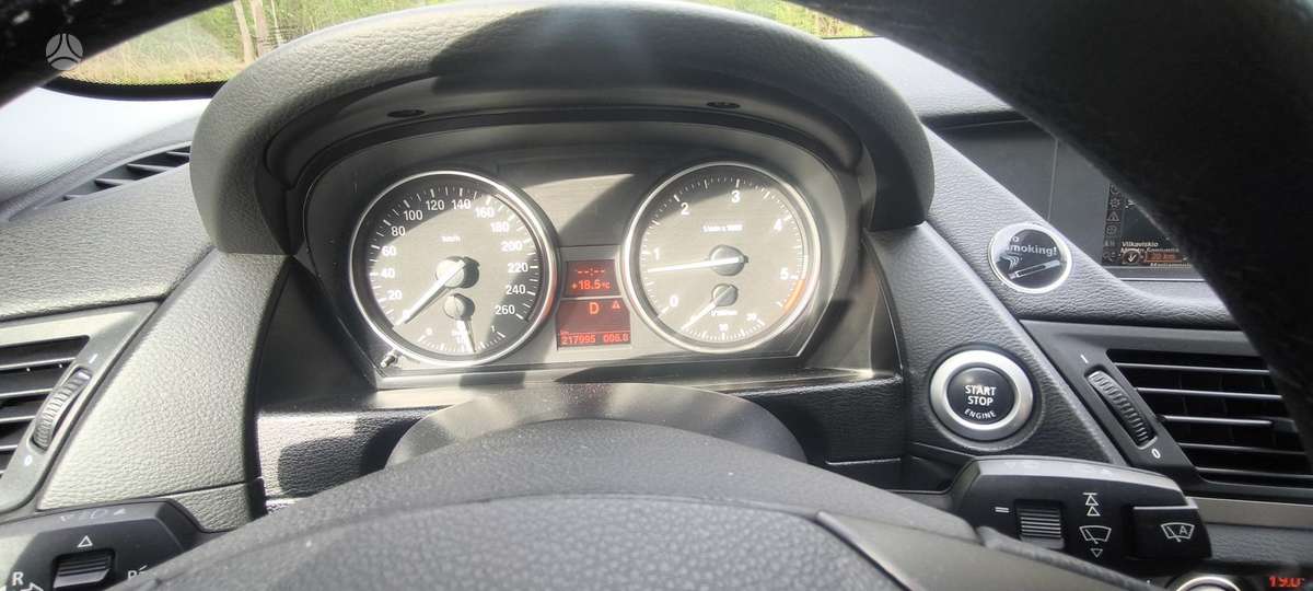 BMW X1, 2.0 l., Внедорожник / Кроссовер