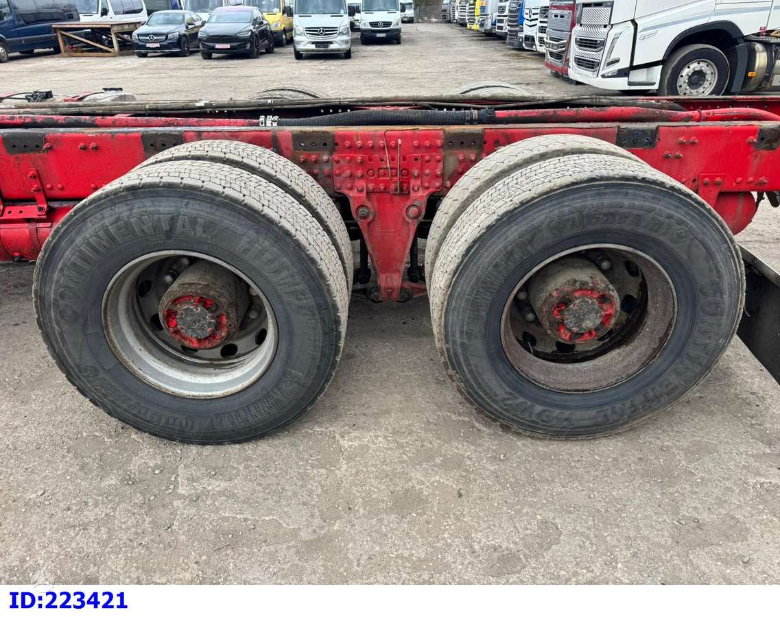 Volvo FH16 750HP 8x4, шасси