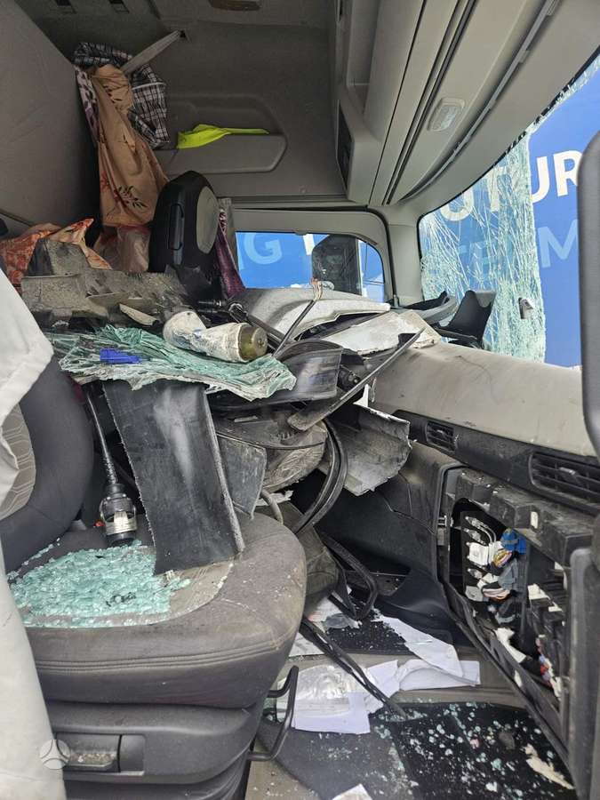 Ford F-MAX, 2 спальных места