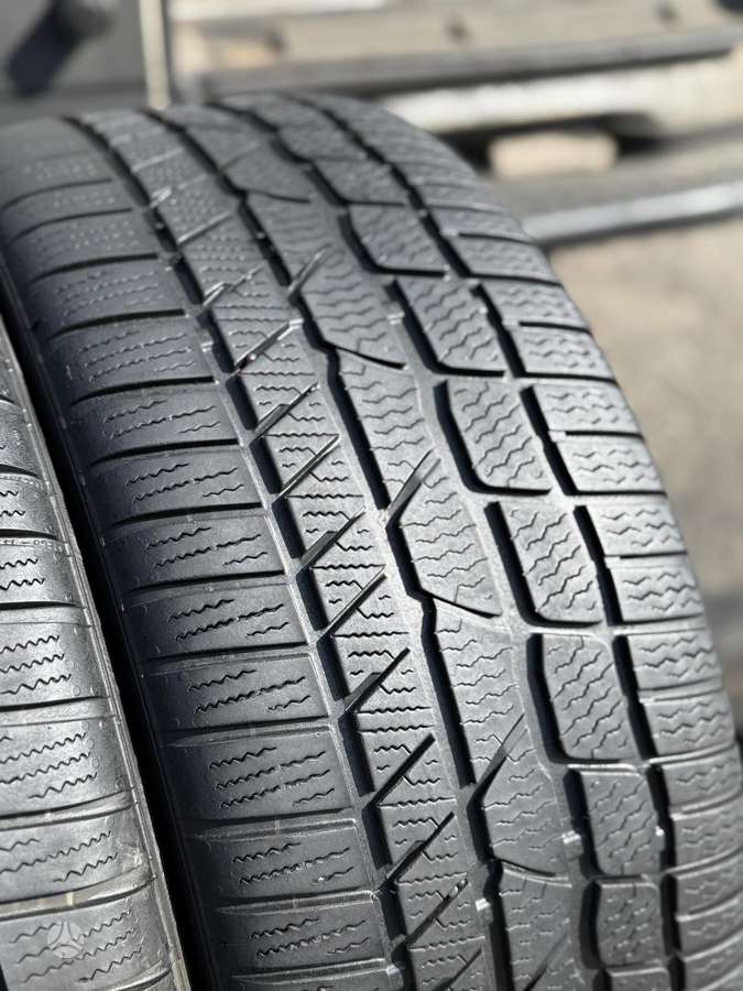 Continental Contiwintercontact TS830P, universalios 245/40 R20