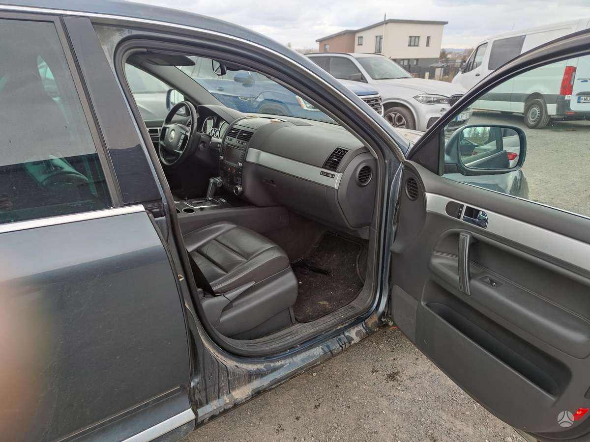 Volkswagen Touareg - 8