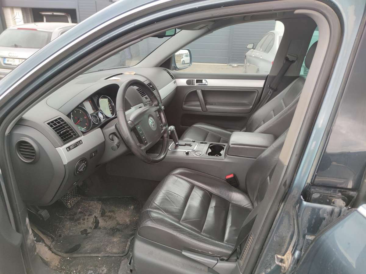 Volkswagen Touareg - 7