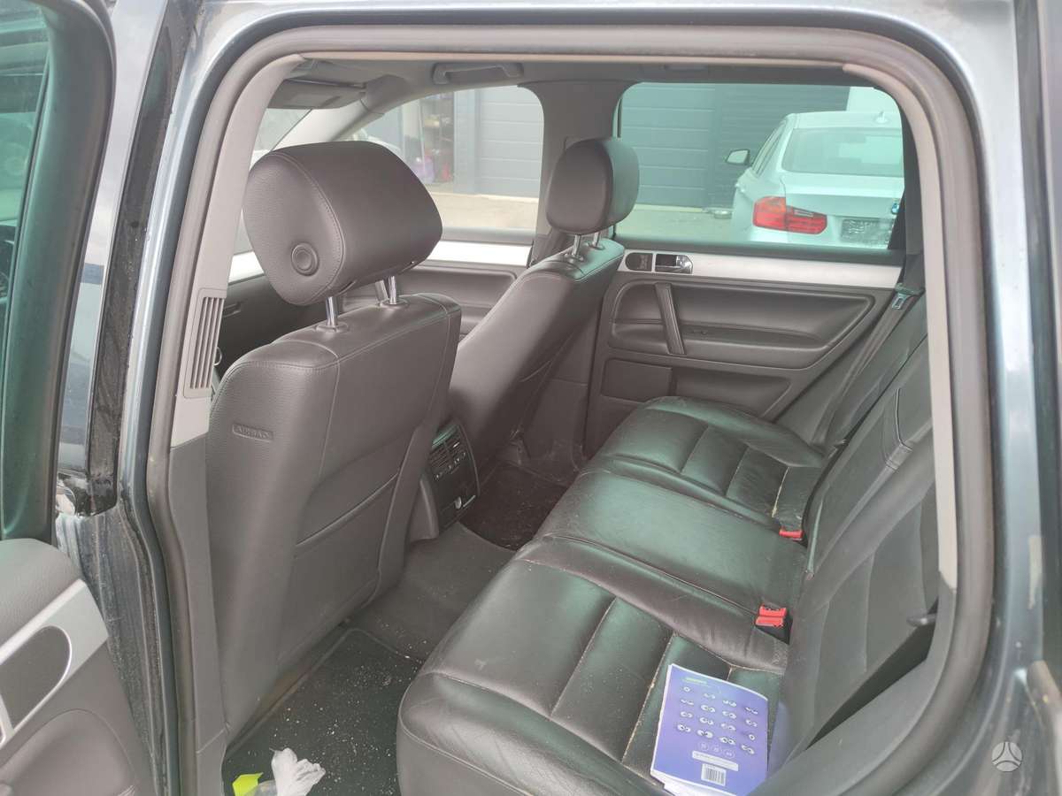 Volkswagen Touareg - 9