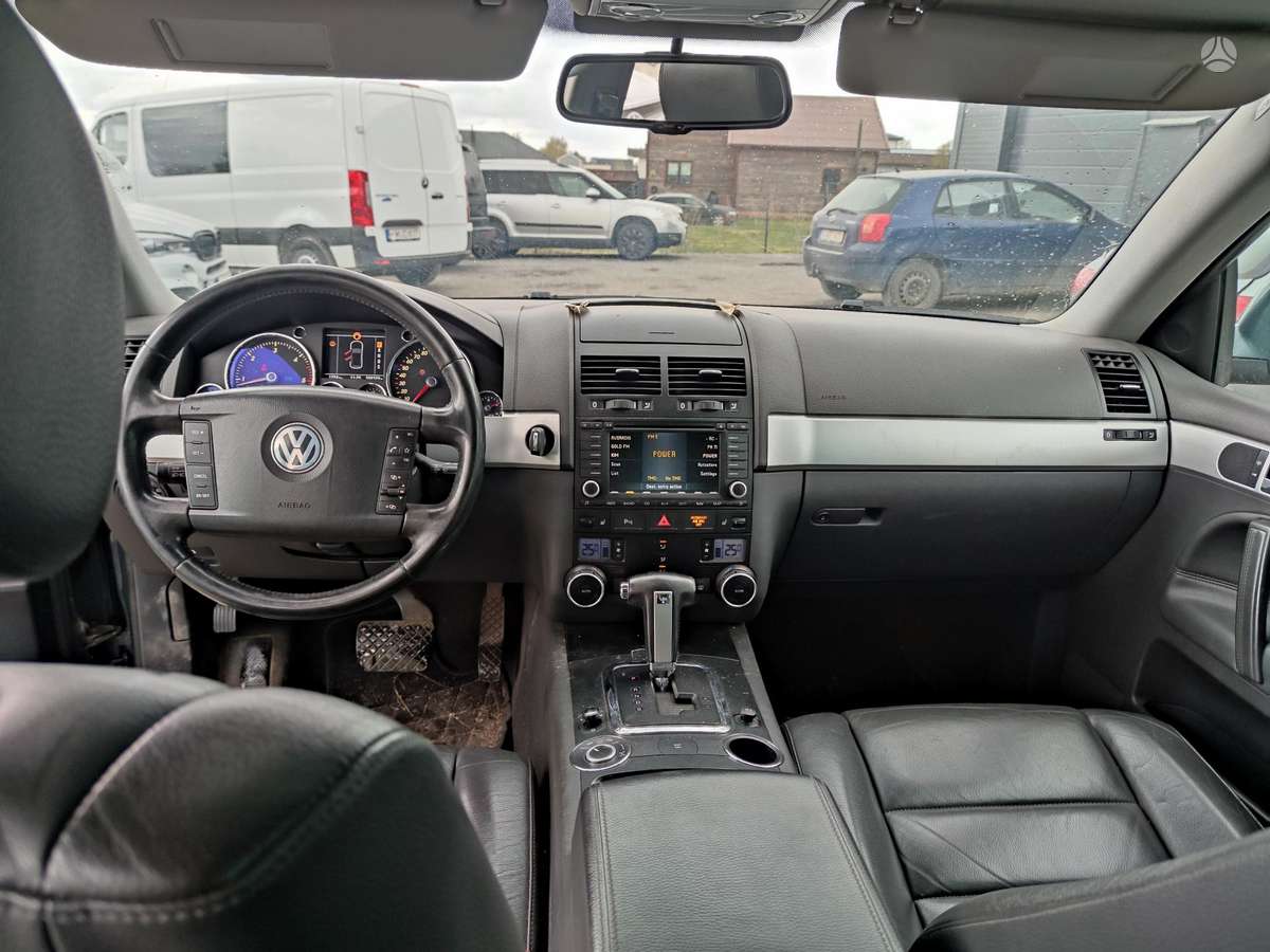 Volkswagen Touareg - 5
