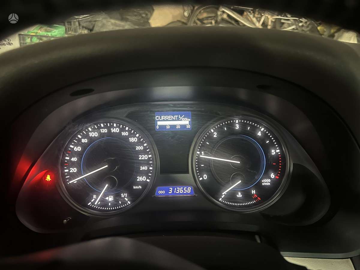 Lexus IS 220, 2.2 l., Седан
