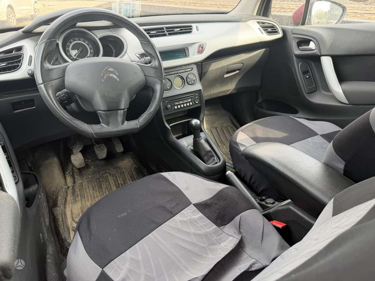 Citroen C3, 1.2 l., hatchback