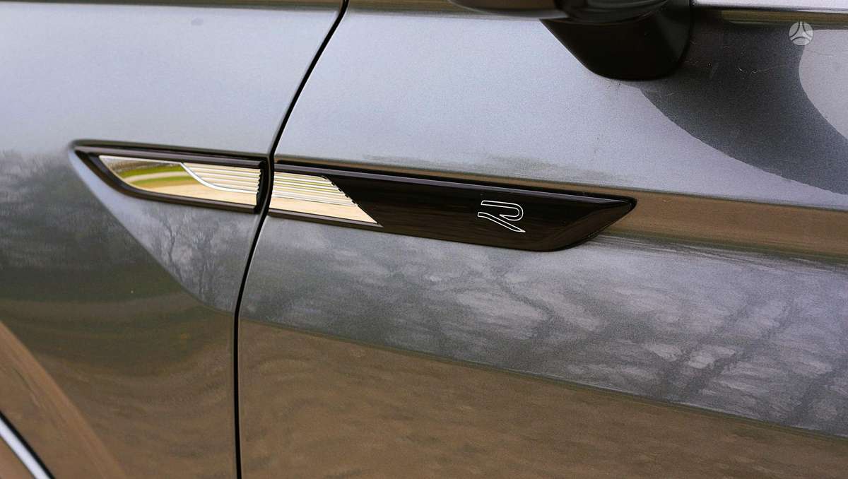 Volkswagen Tiguan - 9