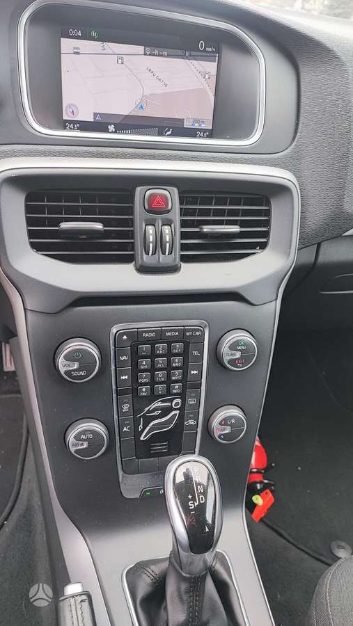 Volvo V40, 1.6 l., Хэтчбек