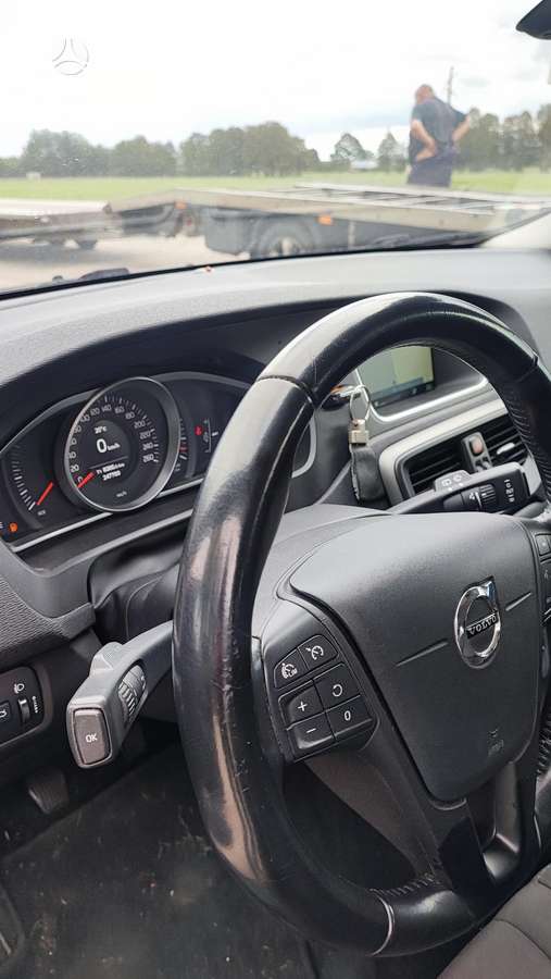 Volvo V40, 2.0 l., hatchback