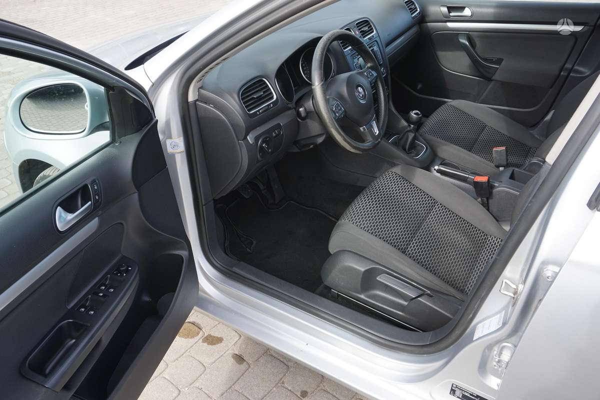 Volkswagen Golf, 1.6 l., Универсал