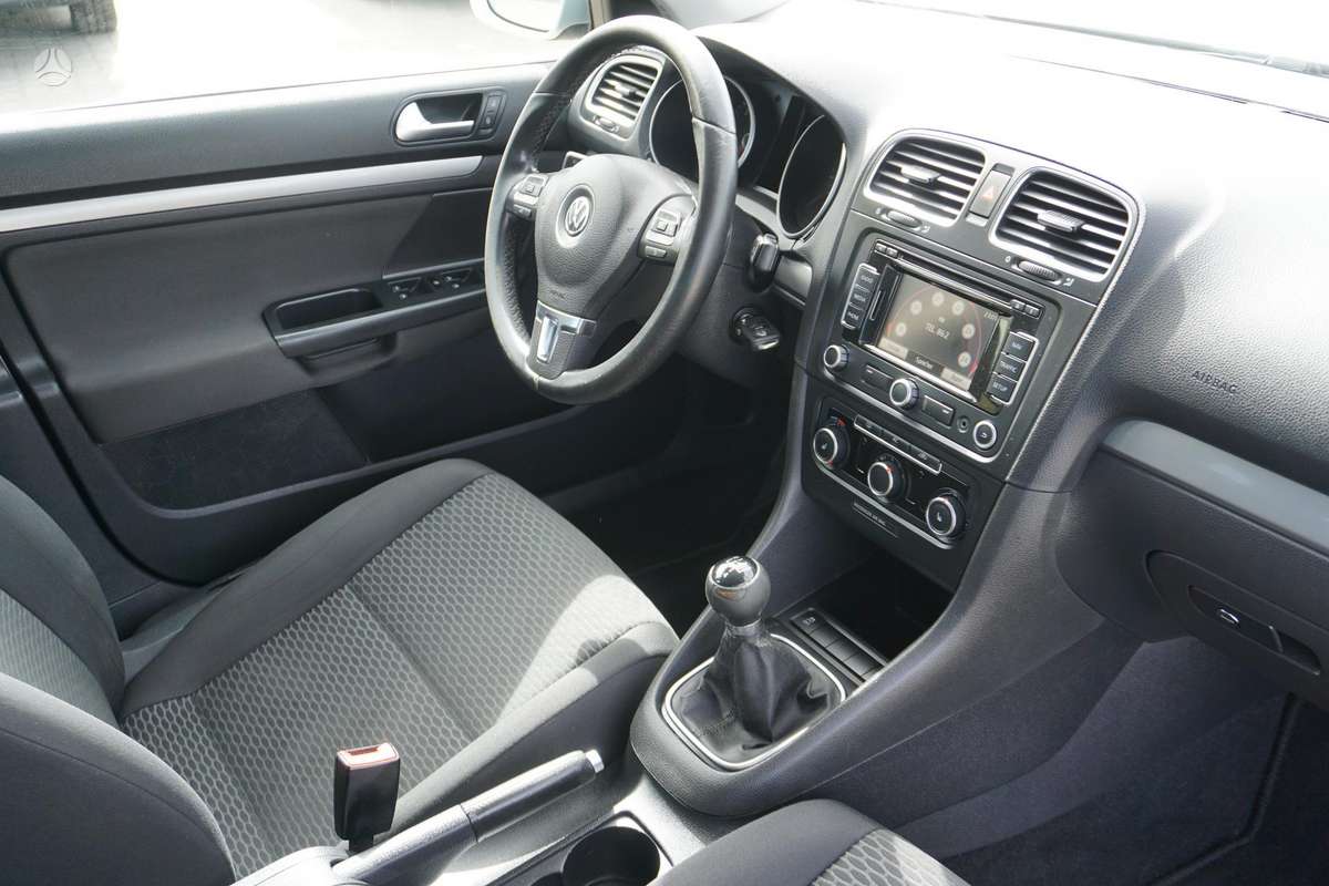 Volkswagen Golf, 1.6 l., Универсал