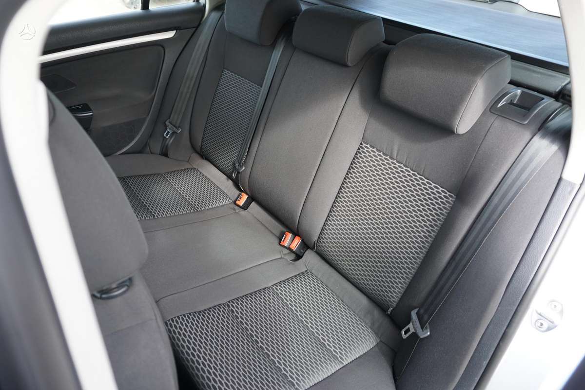 Volkswagen Golf, 1.6 l., Универсал