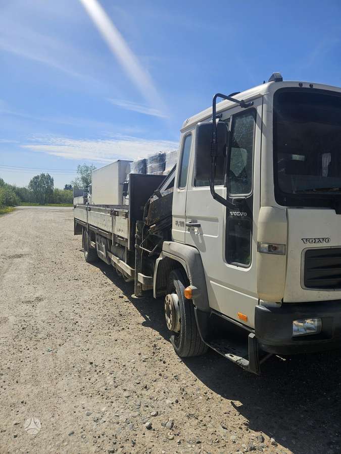Volvo Volvo FL6  14, su kranu