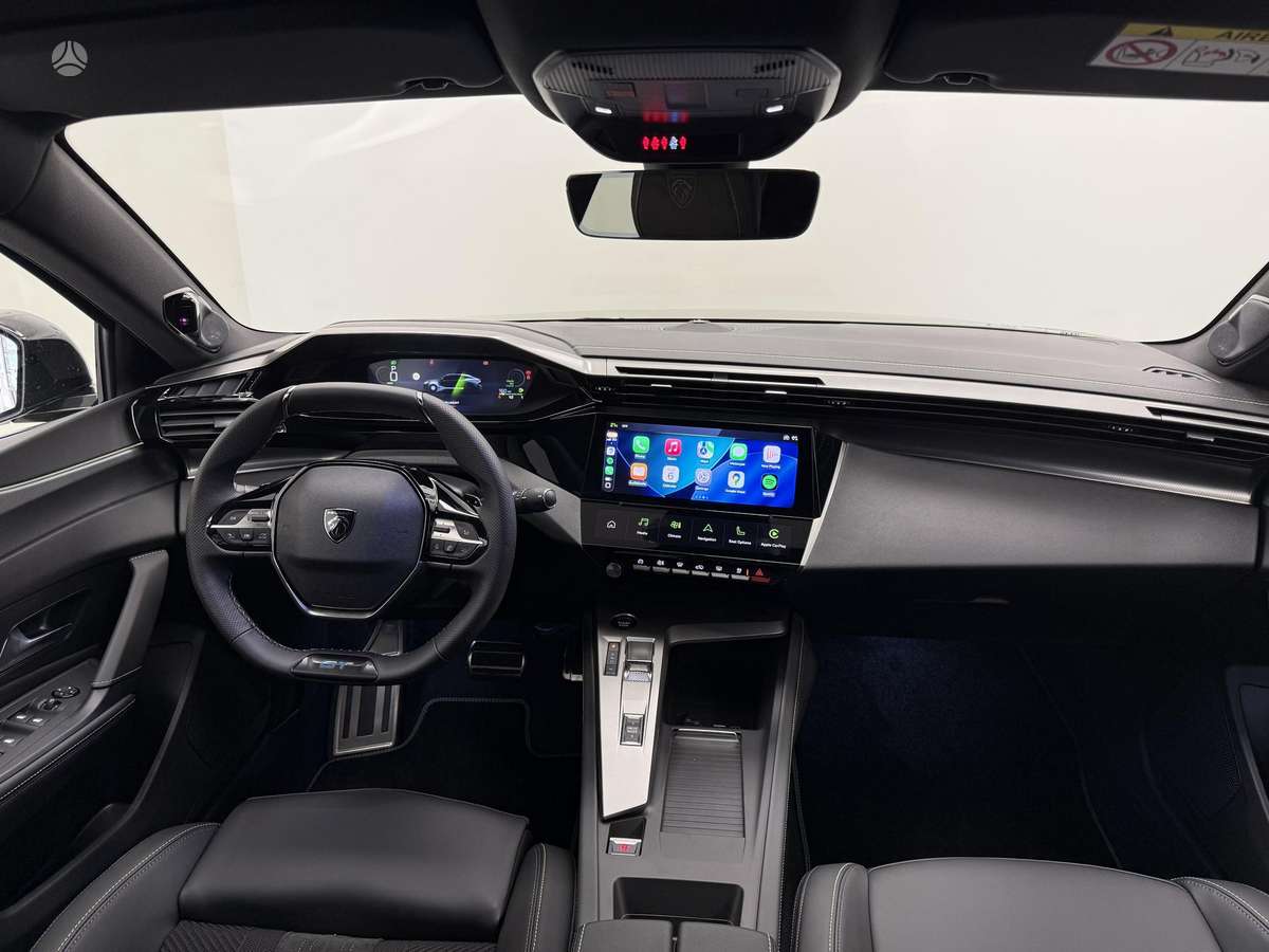 Peugeot 408 - 12