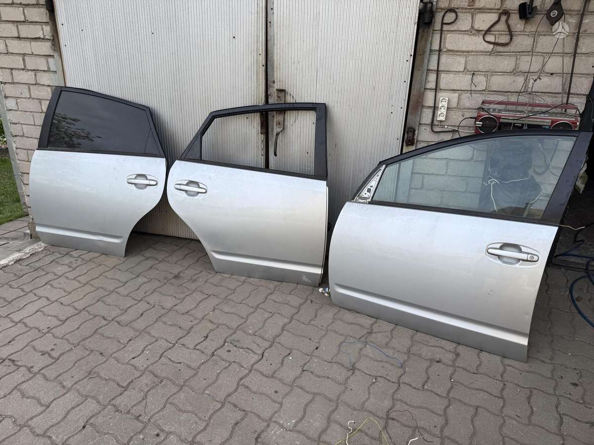 Toyota Prius doors