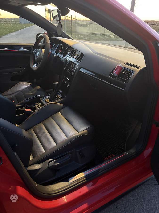 Volkswagen Golf, 2.0 l., hatchback