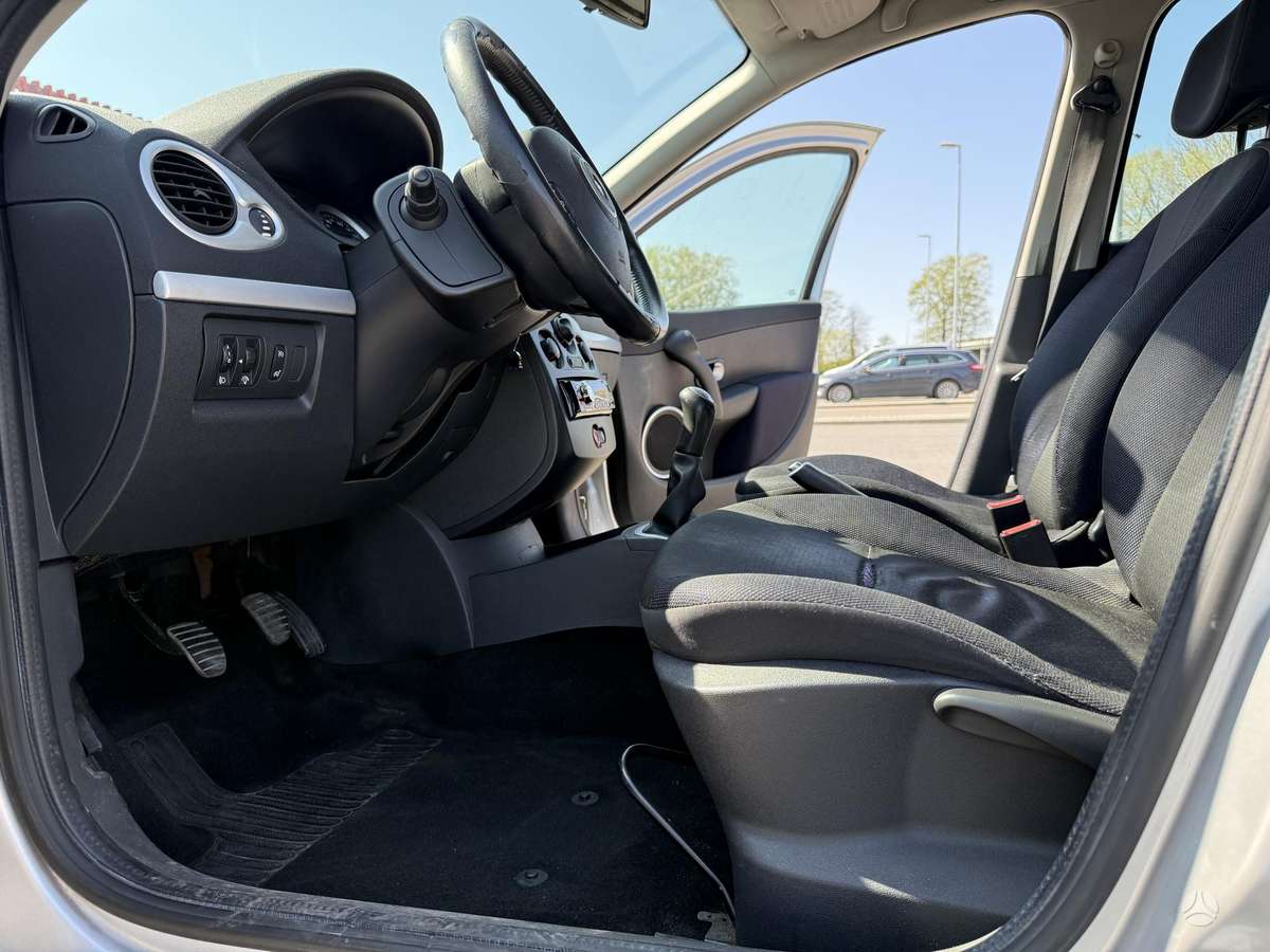 Renault Clio, 1.5 l., hatchback