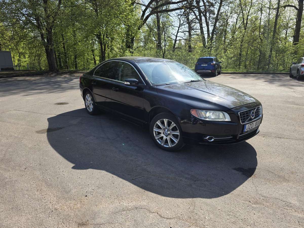 Volvo S80 - 1