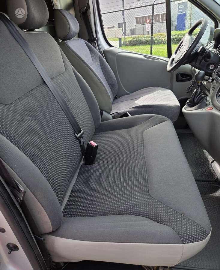 Opel Vivaro, 2.0 l., Универсал