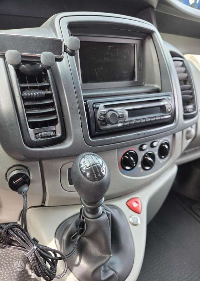 Opel Vivaro, 2.0 l., Универсал