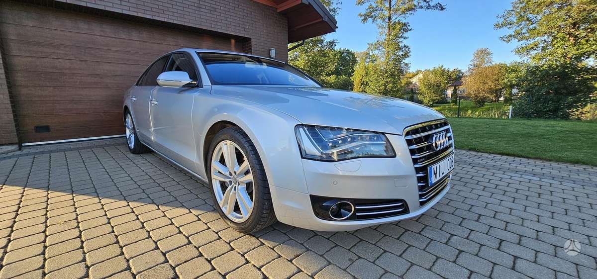 Audi A8, 4.1 l., sedanas
