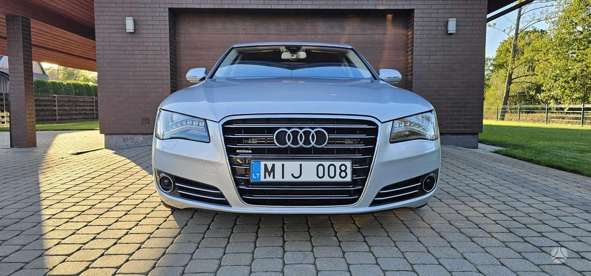Audi A8, 4.1 l., sedanas