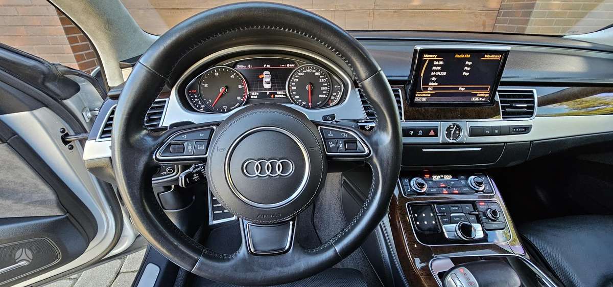 Audi A8, 4.1 l., sedanas