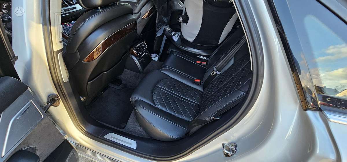 Audi A8, 4.1 l., sedanas