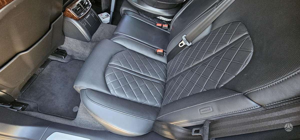 Audi A8, 4.1 l., sedanas