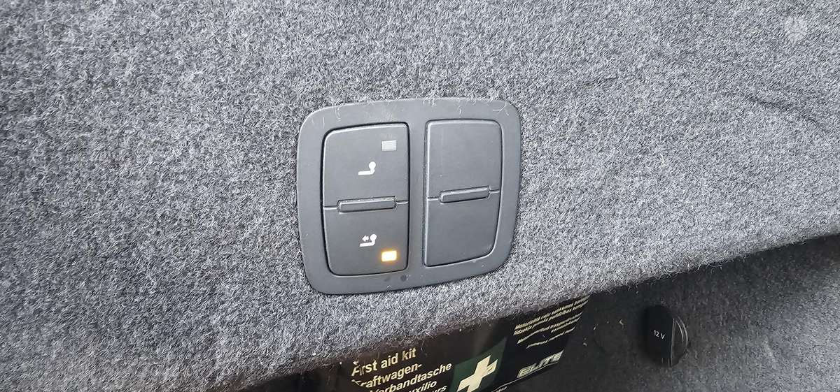 Audi A8, 4.1 l., sedanas