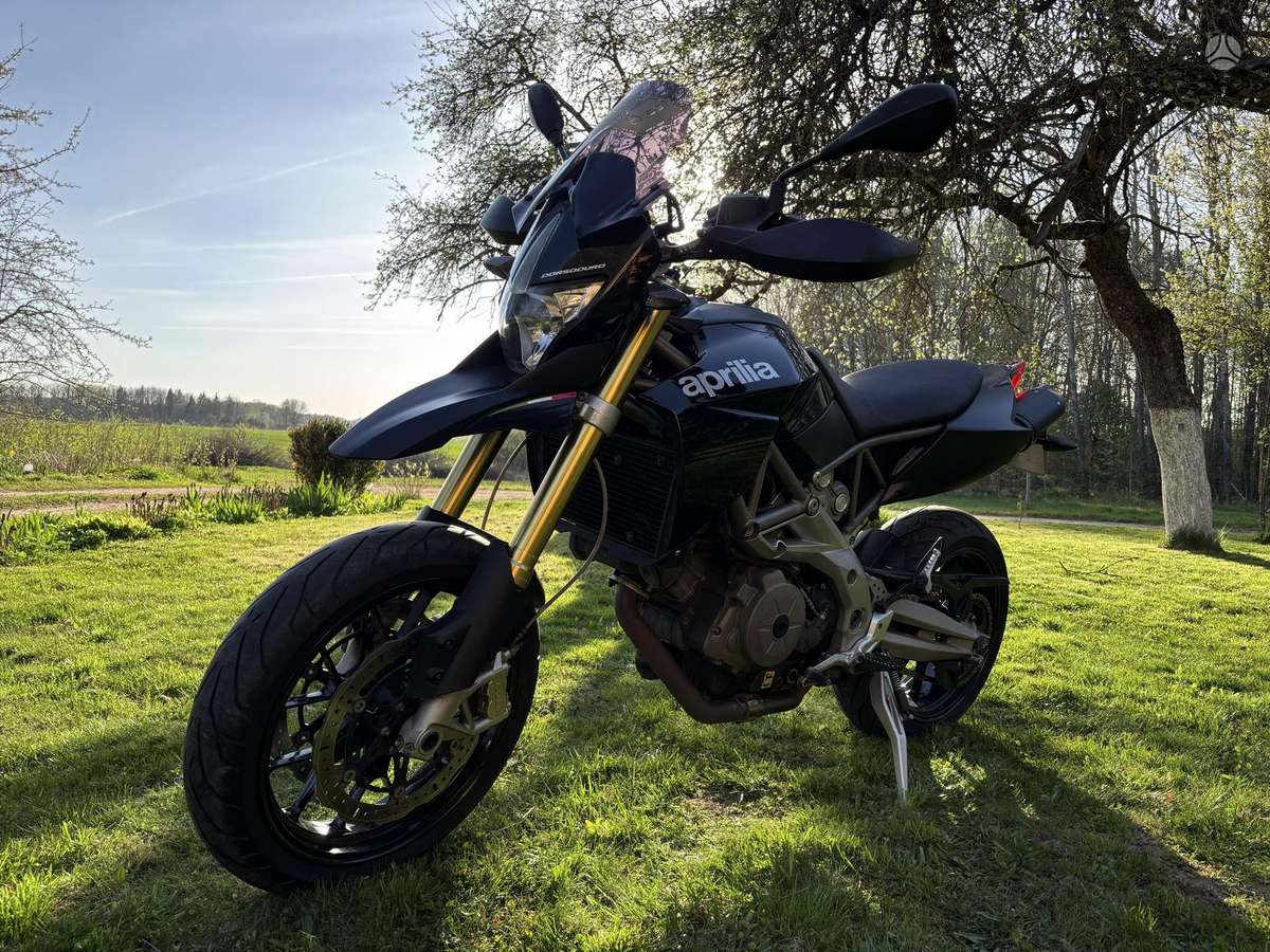 Aprilia Dorsoduro 750cc, supermoto