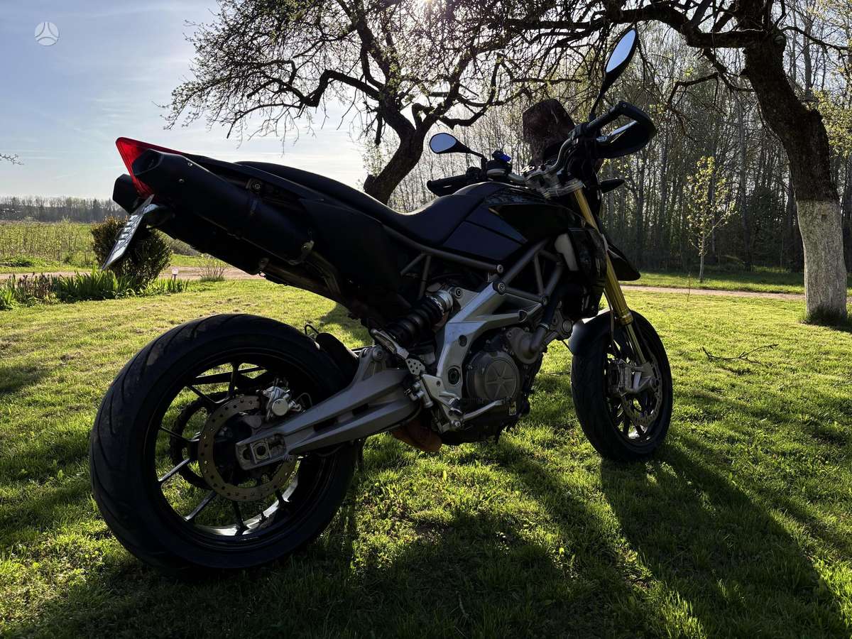 Aprilia Dorsoduro 750cc, supermoto