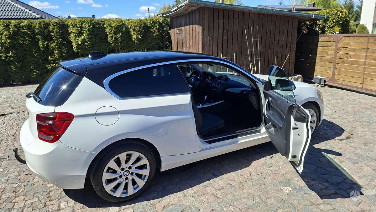 BMW 118, 2.0 l., hatchback