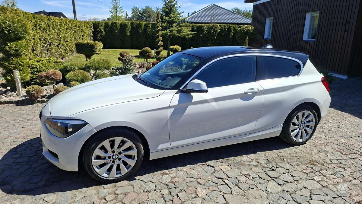 BMW 118, 2.0 l., hatchback